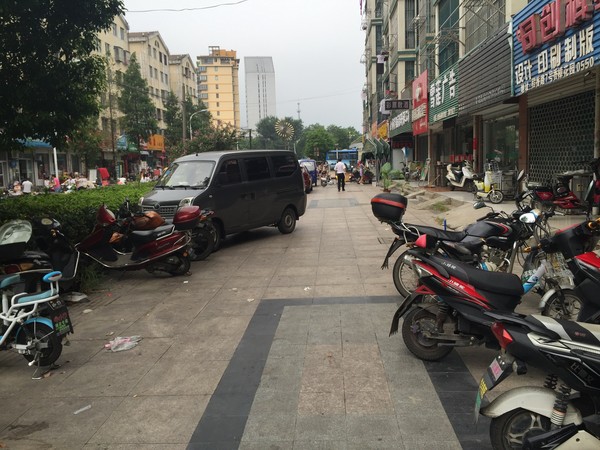 稻香路改造前.JPG